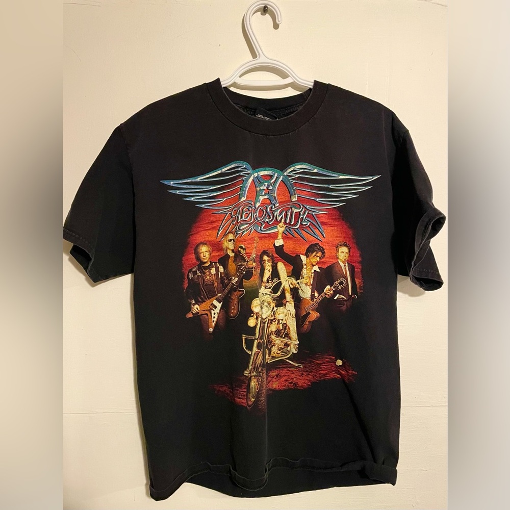 Aerosmith T-shirt 🎸 Great condition 👍 Large size (NO filter)